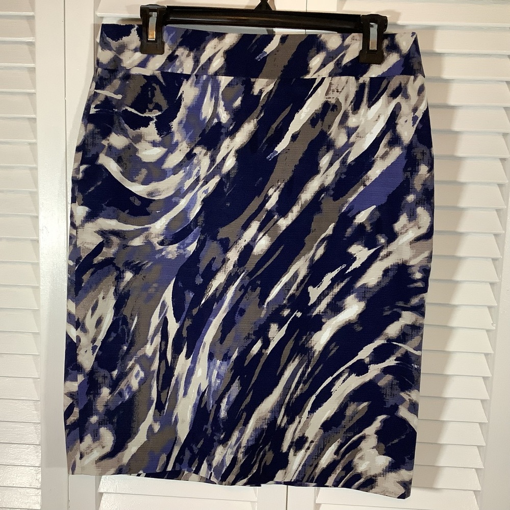 NWT Ann Taylor blue taupe and cream skirt, size 6